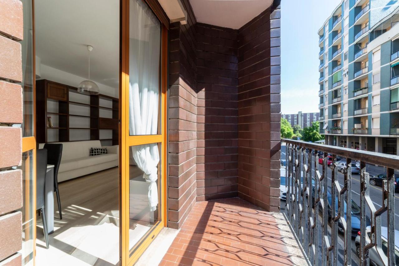 Cenisio M5 Lovely - With Balcony! Appartement Milaan